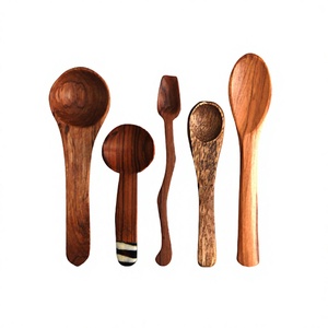 Ensemble de 5 cuillères de tailles différentes, couverts personnalisés, couverts en bois aux formes originales, best-seller - Product Image 1