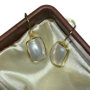 Pendientes Colgantes Clásicos, Chapados en Oro, con Perla Cuadrada, Elegantes, Joyería para Mujer, Accesorio de Moda - Product Image 4