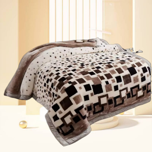 Manta de Lujo Cómoda Tamaño King, Estilo Europeo y Americano, Tejida con Patrón Floral de Poliéster Coreano, para Otoño/Invierno, Venta al por Mayor - Product Image 1