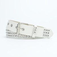 Ceinture en cuir cloutée Y2K style punk rock avec rivets pyramidaux pour femme – Vente en gros
