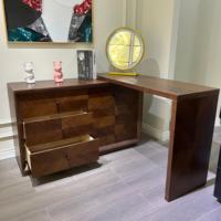 Solution de chambre moderne : Meuble en contreplaqué coquille et bois, 6 tiroirs + plateau transformable en coiffeuse/table basse, gain de place, sur mesure