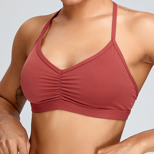 ملابس رياضية نسائية بالجملة، حمالة صدر رياضية متقاطعة الظهر مع شورت ضيق، ملابس لليوغا والجيم واللياقة البدنية - Product Image 5