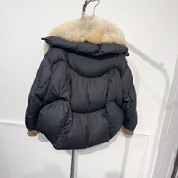 Vente en gros de manteau de luxe tricoté avec col en fourrure Veste en duvet moelleuse de haute qualité à la mode pour l'automne et l'hiver avec bordure en fourrure de renard