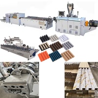 Machine d'extrusion de panneau mural PVC/WPC à double vis automatique étanche 5-7 m/min pour panneau cannelé et profilés décoration de la maison