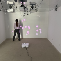 Système de projection interactive immersive sur sol et mur, jeux interactifs, projection interactive, nouvelle technologie