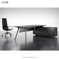 Scrivania Direzionale Ergonomica Convertibile a L di Lusso in MFC Nero con Texture 3D Effetto Legno, Durevole ed Ecologica