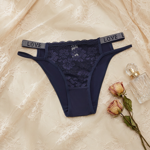 Braguitas de encaje floral para mujer con letras LOVE de diamantes de imitación en la cintura, doble tirante, tiro medio, cómodas y sexys, tipo bikini, al por mayor - Product Image 2