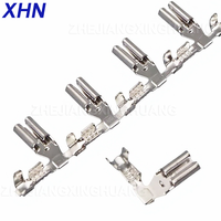 Connecteur rapide coudé 90° femelle 18-22 AWG à sertir non isolé, borne à broches série Faston