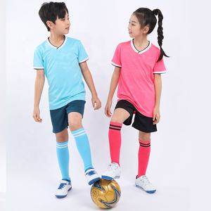 2023 пользовательские чистые футбольные майки для детей красно-белые сублимационные футбольные рубашки быстросохнущая спортивная одежда - Product Image 2