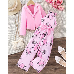 Ensemble 2 pièces pour <span class=keywords><strong>fille</strong></span> : veste de sport rose avec boutons dorés et combinaison florale à épaules dénudées – Collection Printemps-Été pour enfants - Product Image 2