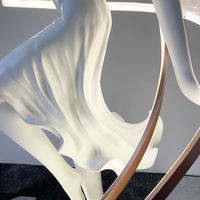 Lampe de sol de luxe en résine, sculpture personnalisée d'usine, déesse humanoïde, décoration de salon d'hôtel, statue-lampe