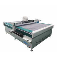 Machine de découpe à couteau oscillant CNC au laser pour tissu de vêtements en PVC EVA à planche d'argent, cuir, tapis