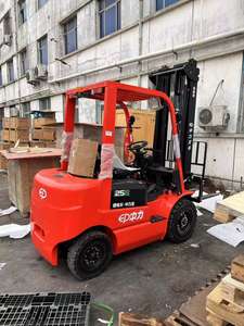 Montacargas Eléctrico de Litio de 2.5 Toneladas con Diseño de Asiento, Serie EP, Modelo EFL252, Nueva, Gran Capacidad de Carga - Product Image 3