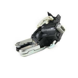บล็อกล็อคฝากระโปรงท้าย Vw Passat C6B8 รุ่น 4F5 827 505 D สีดำ อะไหล่ทดแทนสำหรับซ่อม - Product Image 4