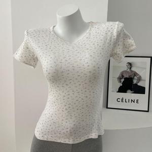 T-shirt Estiva da Donna con Stampa Floreale, Collo Tondo e Maniche Corte, Abbigliamento da Casa, Vestibilità Slim, Top Versatile ed Elegante, Pigiama - Product Image 4