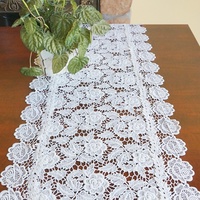 Chemin de table en dentelle brodée végétale 100% polyester pour les mariages