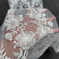 Tissu en dentelle de tulle blanc GCW-ACUVB120759, lourdement orné de perles et de sequins, broderie florale avec motif géométrique pour robe de mariée
