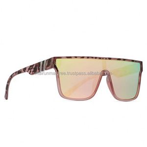 2023 mode surdimensionné carré une pièce lentille Logo personnalisé Sport course vélo pêche cyclisme lunettes de soleil pour hommes et femmes - Product Image 6
