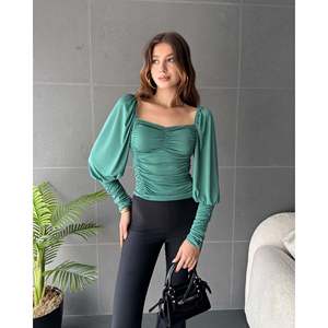 Blusa Elegante de Satén para Mujer, Cuello Corazón, Frente Drapeado, Puños Elásticos, Blanca, para Uso Diario - Product Image 1