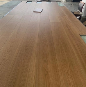 Vente en gros d'usine : <span class=keywords><strong>Planche</strong></span> de parquet en <span class=keywords><strong>bois</strong></span> d'ingénierie de 15 mm d'épaisseur, chêne européen brossé, revêtement de sol en <span class=keywords><strong>bois</strong></span> naturel pour intérieur - Product Image 2