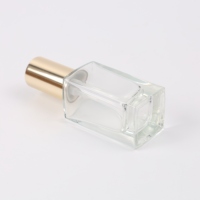 Flacon carré en verre transparent vide avec pompe pulvérisatrice pour cosmétiques, emballage de maquillage rechargeable