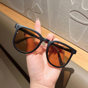 Nouvelles lunettes de soleil pliantes de troisième génération pour femmes, verres PC UV400, monture ovale, protection solaire tendance pour voyage, conduite et soirée - Product Image 4