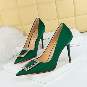 Escarpins à talons hauts pour femmes, à talon fin, à bout pointu, avec boucle métallique et boucle à strass - Product Image 4