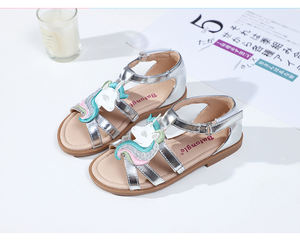 Nouvelles Sandales Populaires Design Chaude pour Filles et Enfants avec Semelles Souples, Sandales Décontractées Licorne de Dessin Animé pour Enfants - Product Image 4