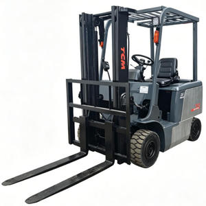 Montacargas TCM FD25 de 2.5 Toneladas de Capacidad con Batería de Iones de Litio, Neumáticos Sólidos y Operación con Asiento, para Menos Horas de Trabajo - Product Image 1