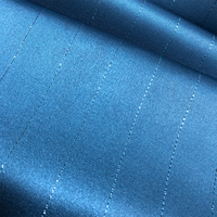 Tissu à bande blanche argentée en satin, étoffe rembourrée en soie métallique, costume et robe