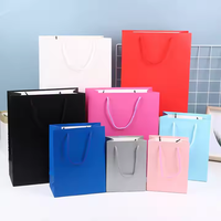 Sacs en papier personnalisés pour les entreprises et les événements Solution d'emballage personnalisé de qualité supérieure