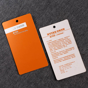 Nouvelle conception d'étiquette suspendue noire personnalisée avec clip métallique en feuille d'argent - Product Image 3