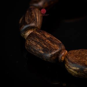 Bracelet en bois d'agar naturel pour homme, taille moyenne, perles d'oud presque enfoncées, bijoux Feng Shui faits à la main, vente en gros - Product Image 4