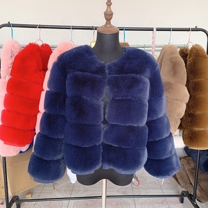 Poncho en fausse fourrure de renard pour <span class=keywords><strong>femme</strong></span>, style vintage décontracté, patchwork, nouvelle collection printemps 2026, vente en gros Fur Factory - Product Image 1