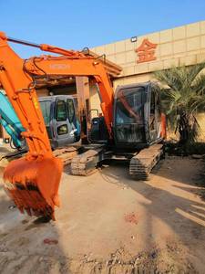 Mini-excavatrice Hitachi ZX70 d'occasion avec godet de terrassement et système hydraulique stable - Product Image 2