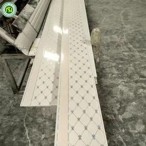 PVC Panel tavan dekorasyonu şerit Spot stok PVC tavan paneli duvar paneli Modern nem geçirmez kapalı su geçirmez Villa CN;GUA