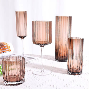 Copas de Vino Hechas a Mano, Copas de Vino Personalizadas, Copas de Champán Cuadradas con Borde de Encaje de Cristal Únicas, Juego de Copas de Vino Tinto y Blanco - Product Image 4