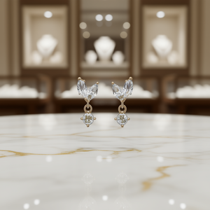 Orecchini Pendenti E1998 in Oro Bianco con Cristalli e Strass, Design ad Ali con Montatura a Griffe, Classici da Donna per Uso Quotidiano - Product Image 2