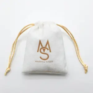 Benutzer definierte Gold Logo gedruckt weiß Geschenk Samt Polyester Seil Kordel zug Beutel kosmetischen Schmuck Tasche