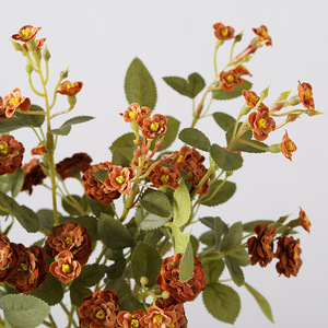 Flor artificial de Rosa pequeña de <span class=keywords><strong>Feria</strong></span> de alta calidad Decoración de paisajismo de boda de alta calidad Flor de Rosa mensual artificial - Product Image 2
