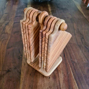 Tabla de Madera para Servir Pizza y Queso, Tabla de Madera Hecha a Mano para Aperitivos y Charcutería, Soporte de Exhibición para Cocina y Comedor - Product Image 1