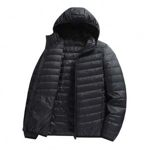 Parka d'hiver noire pour homme avec capuche - Doudoune chaude et légère avec fermeture éclair et bordure côtelée - Product Image 2