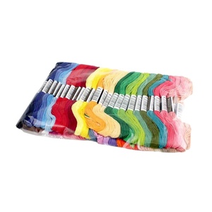 50 Pezzi di <span class=keywords><strong>Filo</strong></span> da Ricamo in Colori Assortiti, <span class=keywords><strong>Filo</strong></span> di Seta per Fai-da-Te, Matasse di <span class=keywords><strong>Filo</strong></span> per Punto Croce - Product Image 1