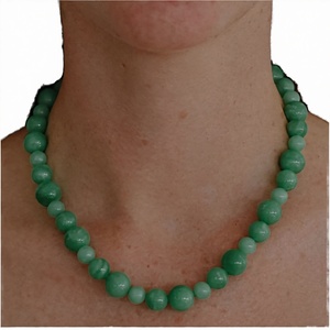 Nouveau style tendance : Collier ras-du-cou à maillons en résine et lucite avec perles en résine acrylique et verre, idéal pour un cadeau d'anniversaire pour femme - Product Image 3