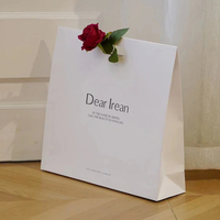 Pabrik grosir tas kertas kustom hadiah tangan mewah putih tas kertas belanja perhiasan dengan Logo
