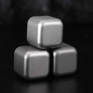 Glaçons en titane réutilisables Pierres à <span class=keywords><strong>whisky</strong></span> non fondantes Pierres réfrigérantes rechargeables pour <span class=keywords><strong>whisky</strong></span> et autres boissons - Product Image 3