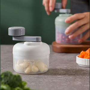 ที่บดกระเทียมแบบหมุน<span class=keywords><strong>ด้วย</strong></span><span class=keywords><strong>มือ</strong></span>เครื่อง<span class=keywords><strong>บด</strong></span>พลาสติกแบบ<span class=keywords><strong>มือ</strong></span>ถือ<span class=keywords><strong>เครื่อง</strong></span><span class=keywords><strong>บด</strong></span>ใบมีดสเตนเลสกันสนิมสำหรับถั่วพริกขิง - Product Image 1