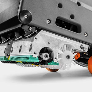เครื่องทำความสะอาดบันไดเลื่อนแบบเคลื่อนที่ได้ Karcher BR 47/35 ESC สำหรับใช้งานเชิงพาณิชย์ ทำความสะอาดและ<span class=keywords><strong>อบ</strong></span>แห้งในครั้งเดียว ไม่ต้องหยุดการทำงาน เหมาะสำหรับซูเปอร์มาร์เก็ต - Product Image 5