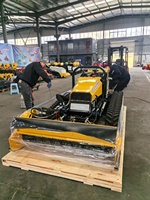 Tondeuse à gazon robotisée télécommandée 40HP avec chenilles en caoutchouc pour l'agriculture