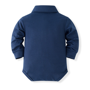 Catpapa Vente en gros Ensemble pour tout-petit garçon : Barboteuse unie, <span class=keywords><strong>Pantalon</strong></span> à bretelles rayé kaki, Nœud papillon et Chapeau - Product Image 4